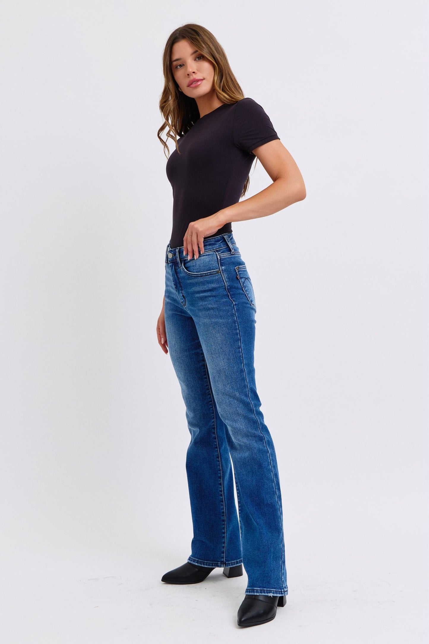 Judy Blue Mid-Rise Bootcut Jeans with Pockets