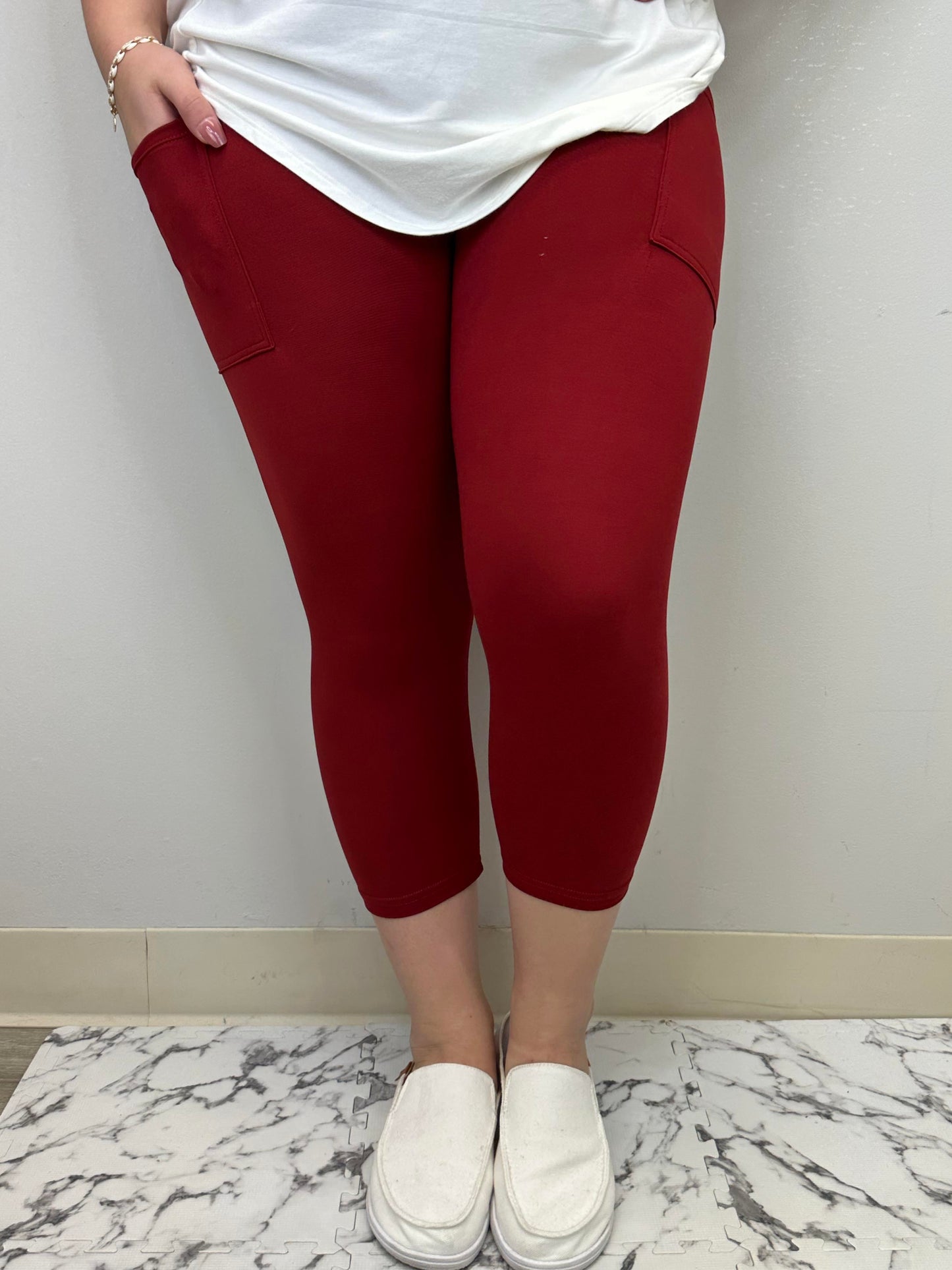 Solid Tween Capri Leggings w/ Pockets