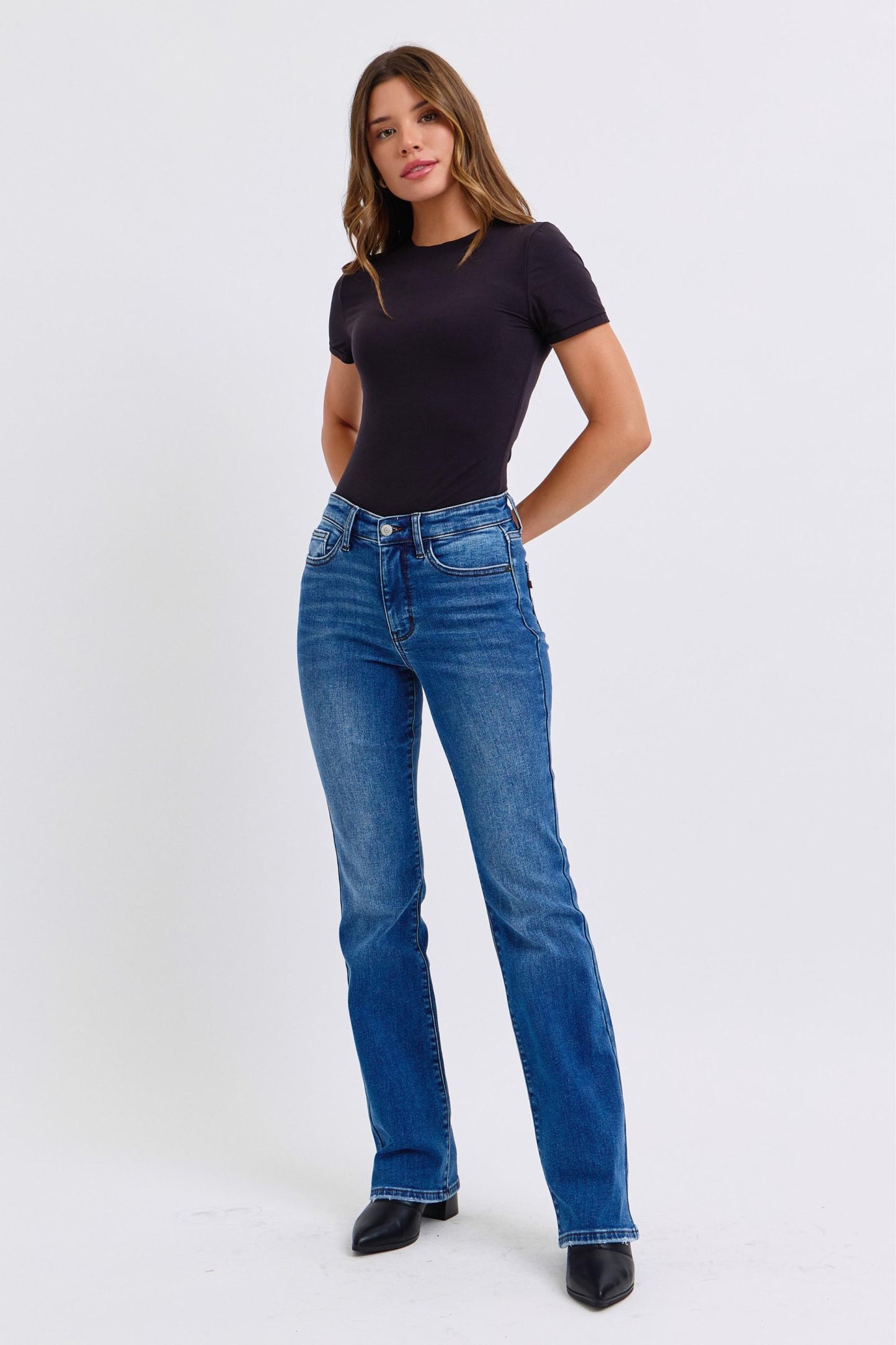 Judy Blue Mid-Rise Bootcut Jeans with Pockets