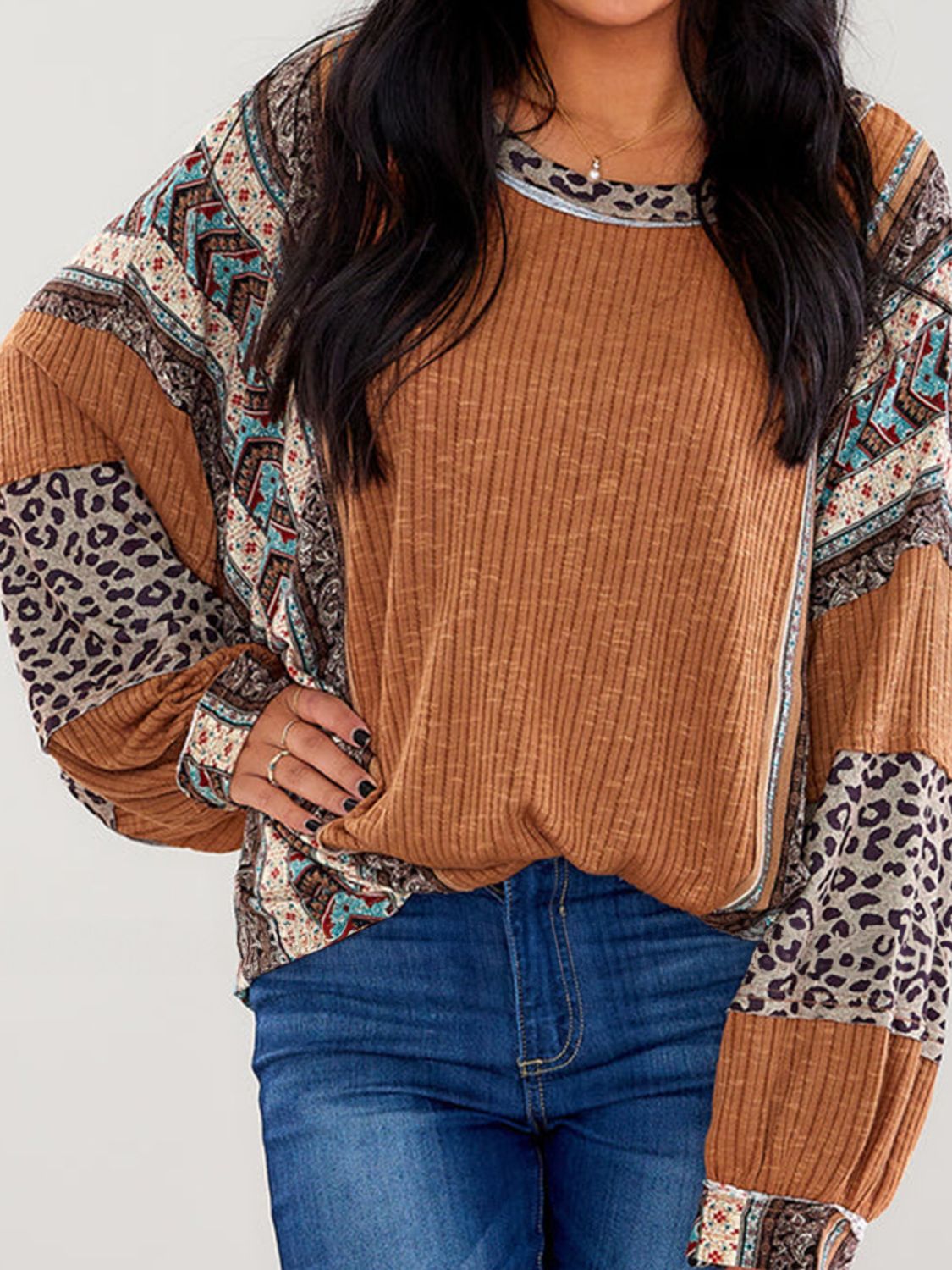 Leopard Round Neck Long Sleeve Sweatshirt