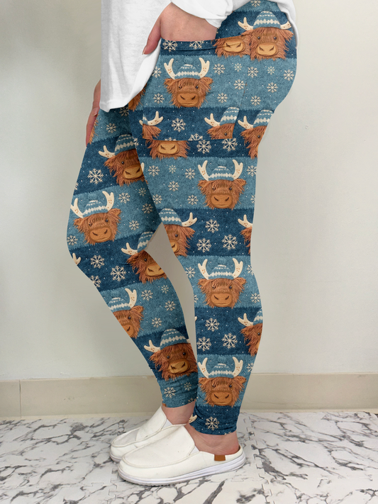 Winter Highland Cow Leggings w/ Pockets