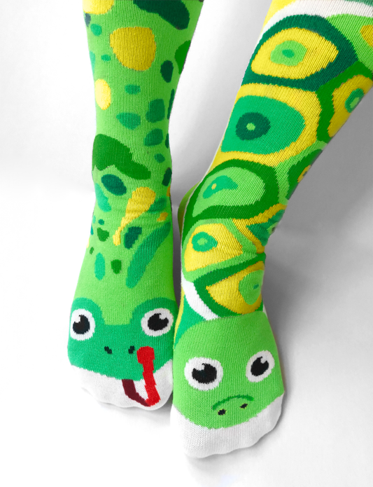 ADULT FROG & TURTLE SOCKS